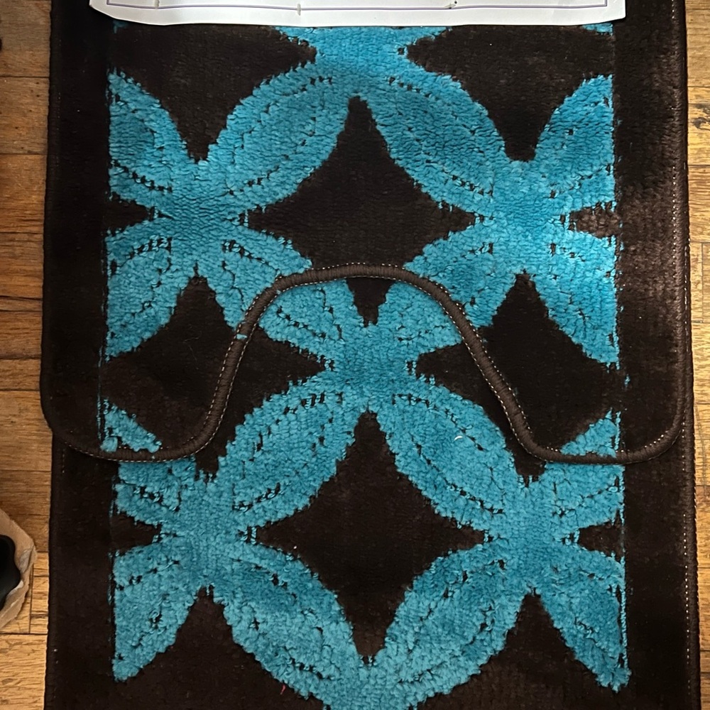 ‘Interiors Design’ 2 Piece Bath Rug Set - Picture 2 of 3